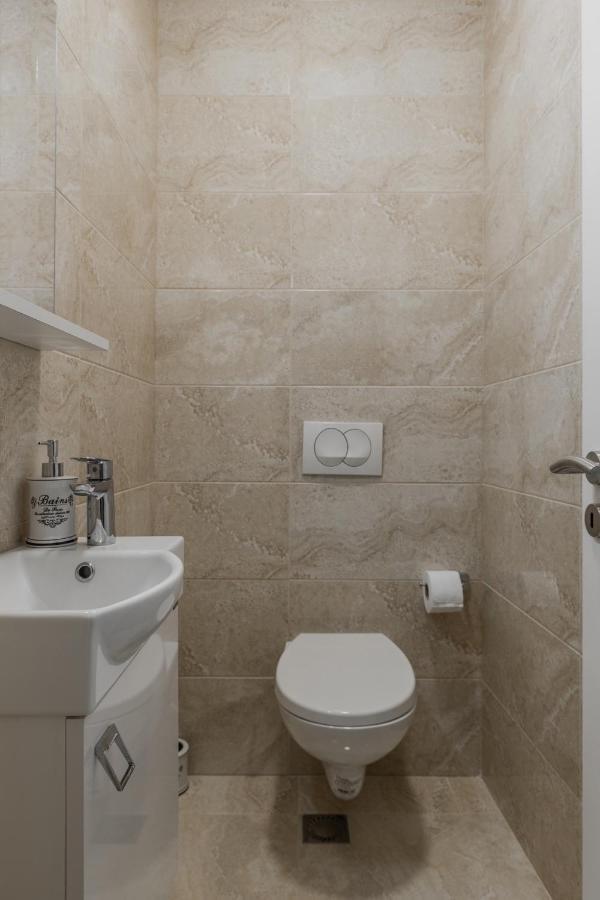 פרישטינה Bleri Apartment, 2 Bedroom, Free Parking מראה חיצוני תמונה